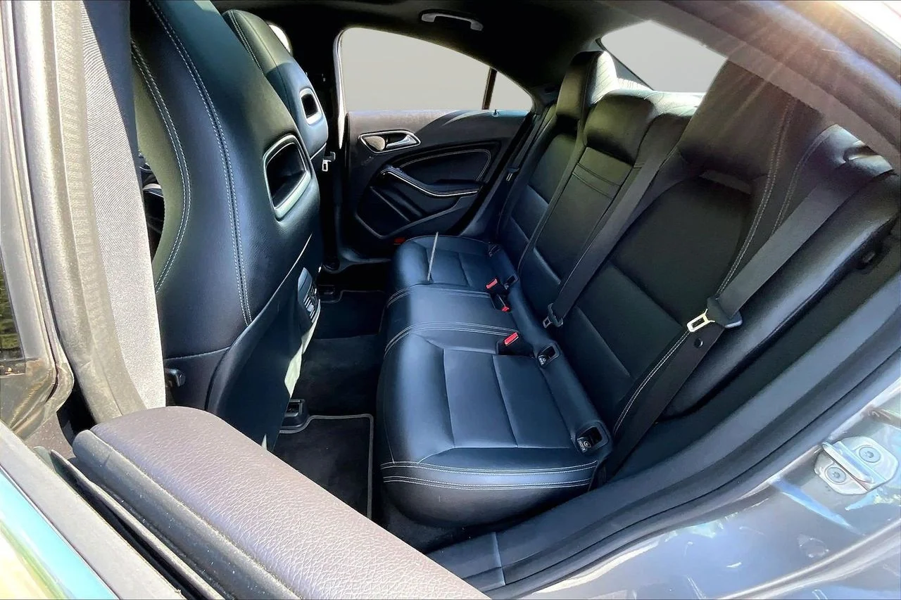 Used 2019 Gray Mercedes-Benz CLA 250 image 22