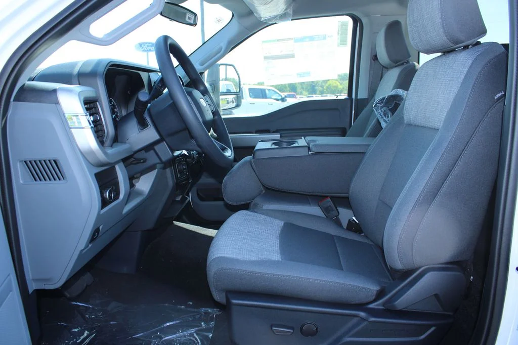 New 2026 Oxford White Ford F-350® XLT image 24