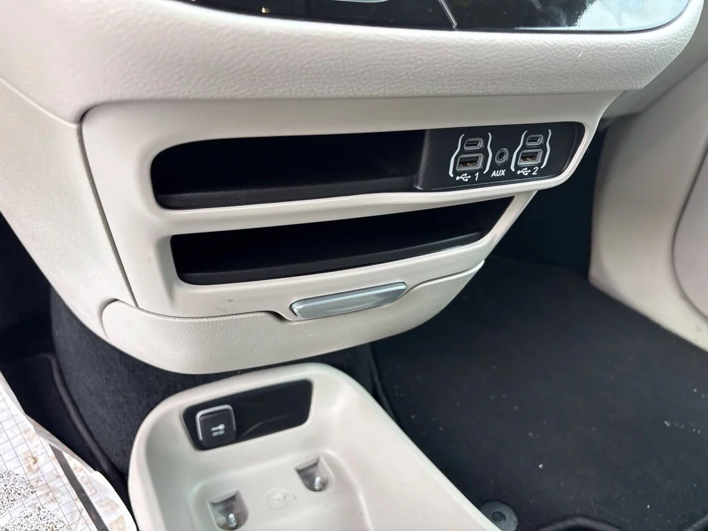 Used 2024 Bright White Clearcoat Chrysler Touring L image 20