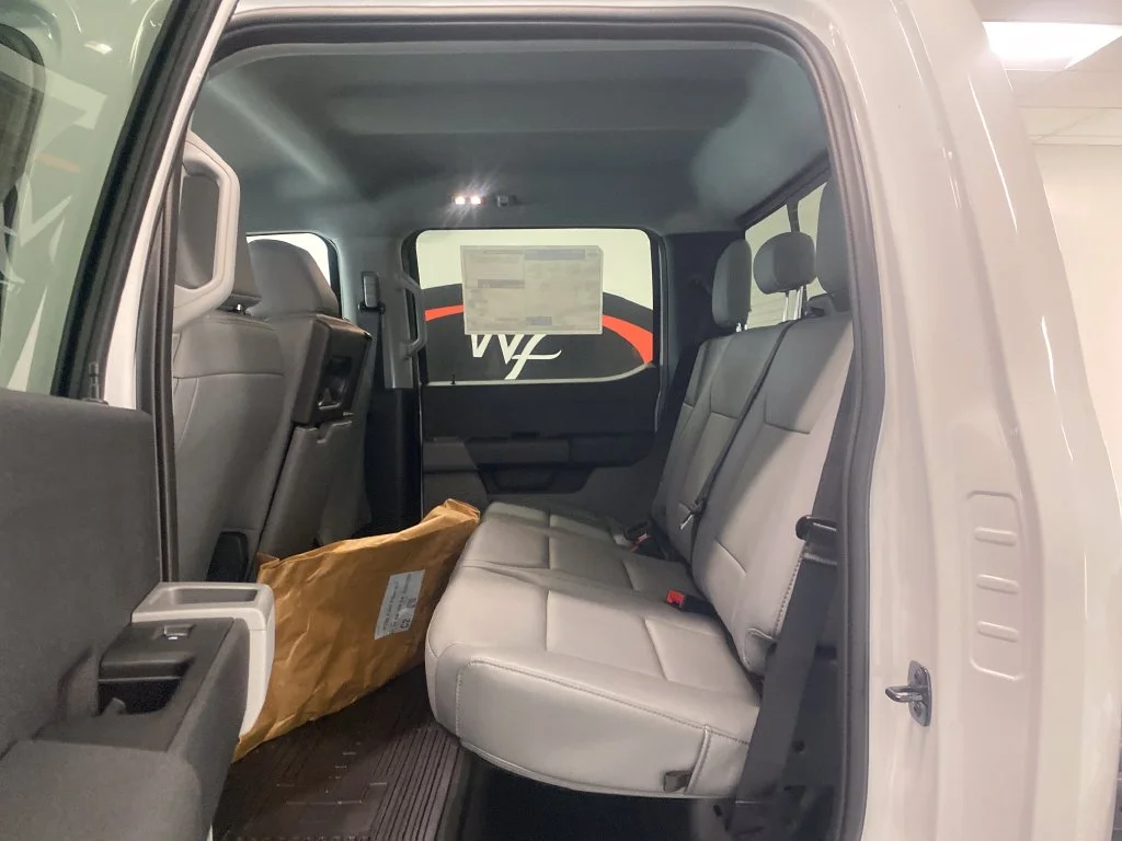 New 2027 Oxford White Ford F-350® XL image 14