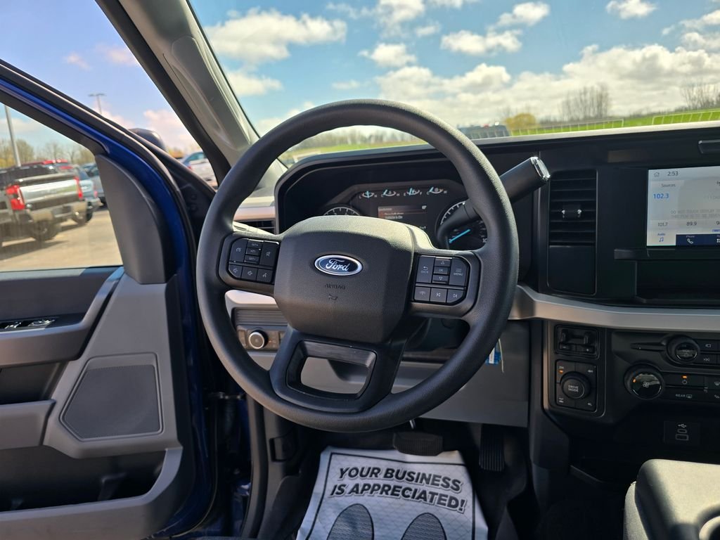 Used 2026 Blue Ford XL image 17