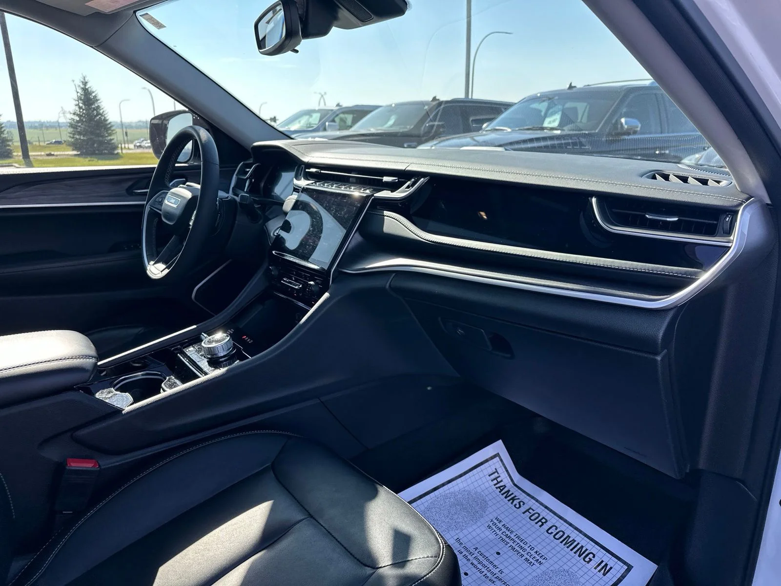 Used 2022 White Jeep 4xe image 35