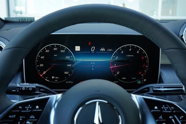 New 2026 Polar White Mercedes-Benz GLC 300 image 21