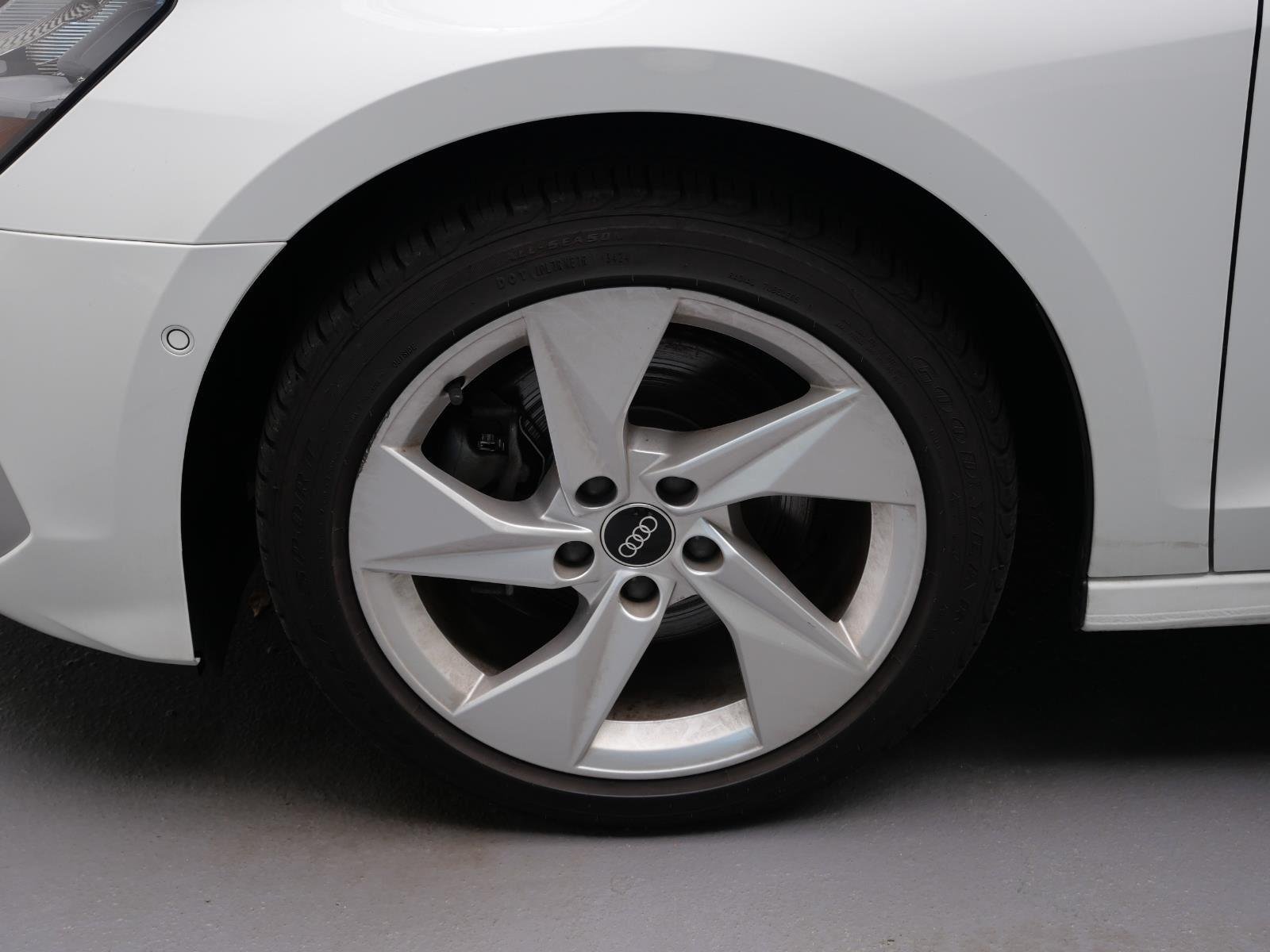 Used 2022 Ibis White Audi Premium image 12