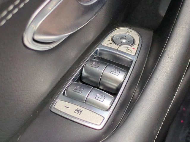Used 2022  Mercedes-Benz Base image 23