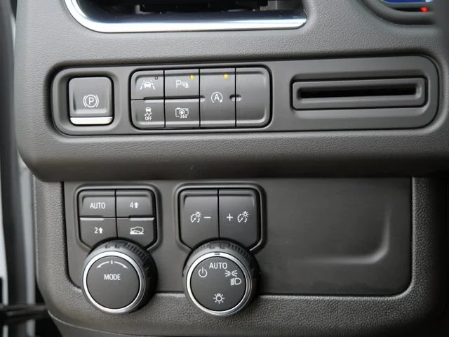2023 Chevrolet Suburban RST - Photo 20
