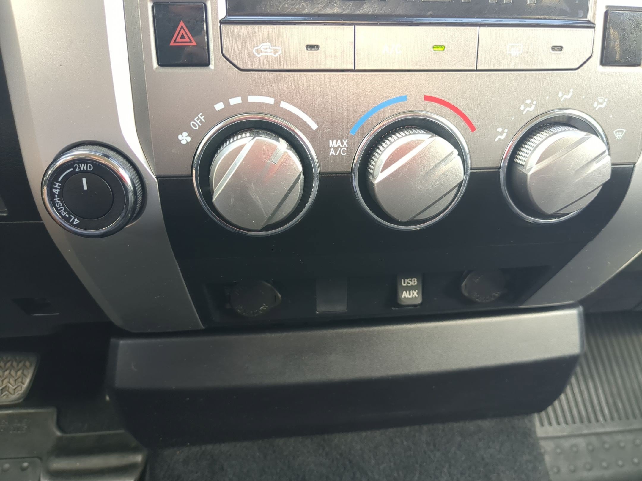 2018 Toyota Tundra SR5 - Photo 22