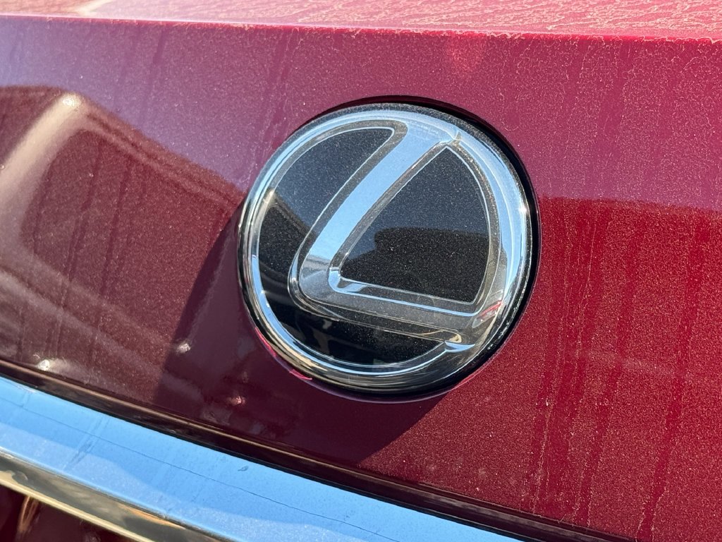 Used 2016 Red Lexus 350 image 17