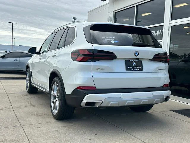 Certified Used 2025 Mineral White Metallic BMW xDrive40i image 7