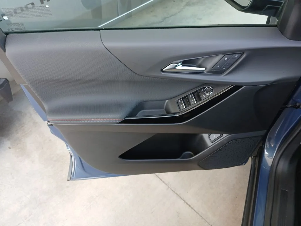 Used 2025 Blue Chevrolet RS image 23