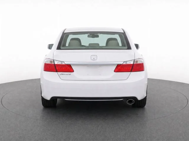 Used 2015  Honda EX-L image 6