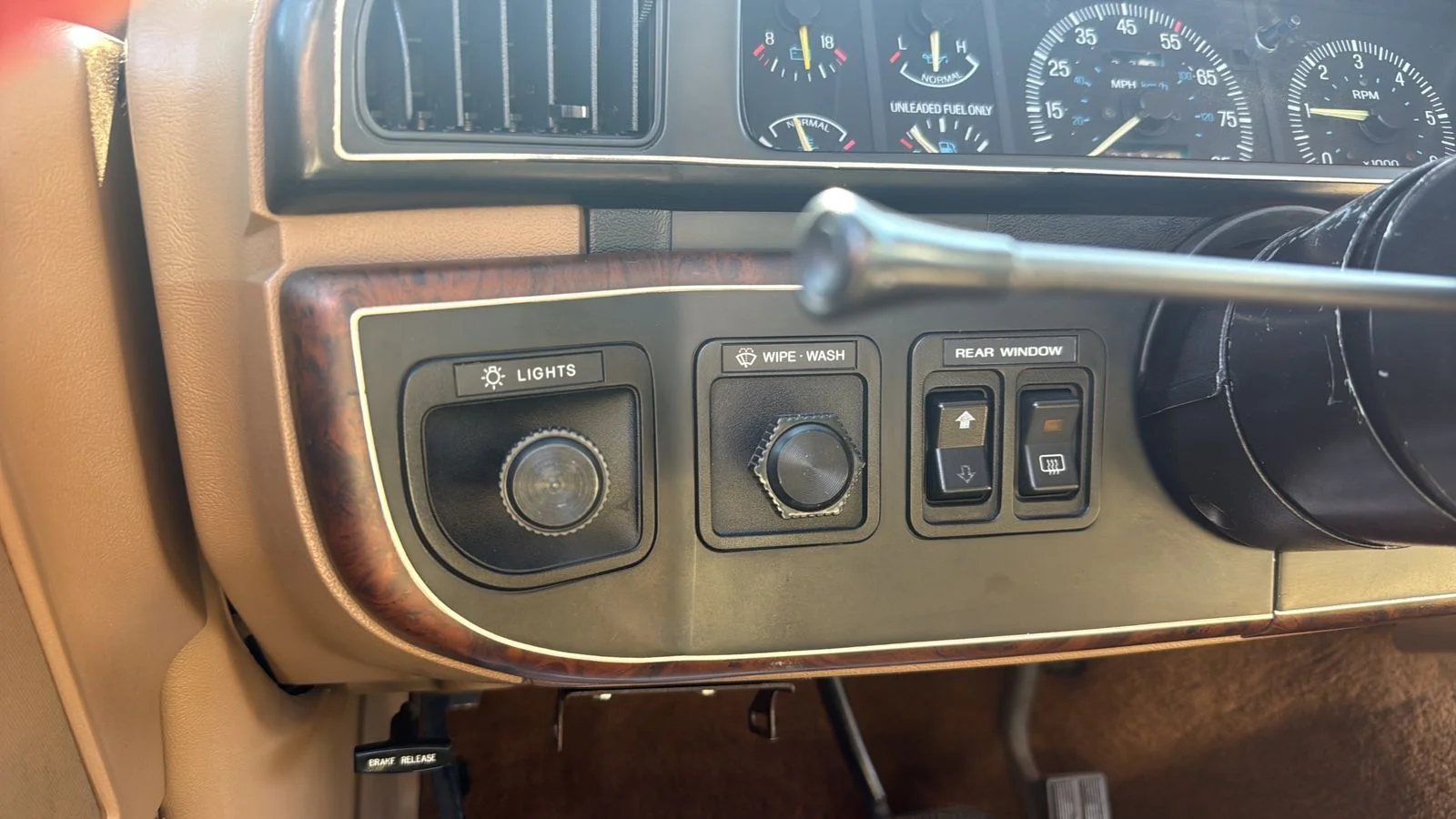 Used 1988  Ford XLT image 69