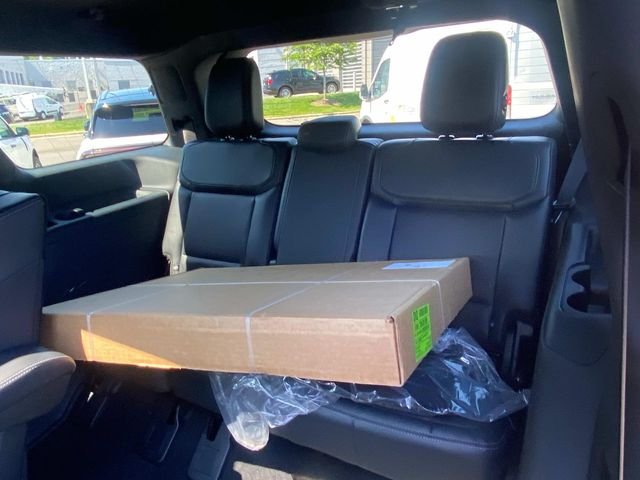 New 2026 Gray Ford Platinum image 8