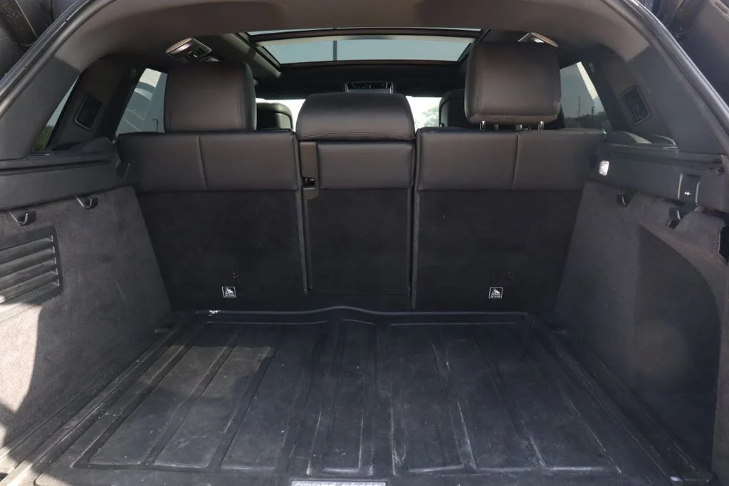 Used 2021 Santorini Black Land Rover HSE Dynamic image 29