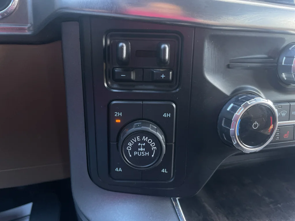 Used 2023 Star White Ford Lariat 4X4 Hybrid image 27