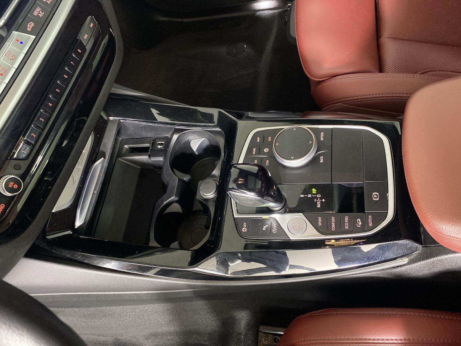 Used 2022 Mineral White Metallic BMW xDrive30i image 26