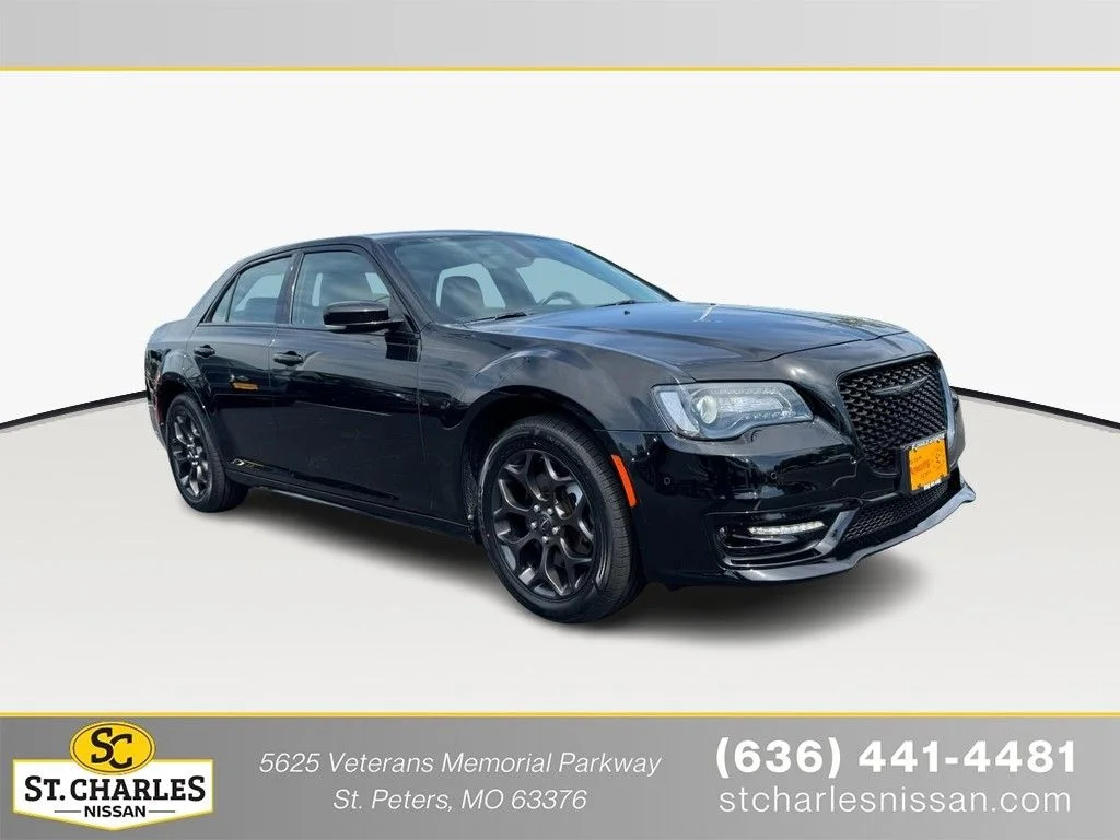 2022 Chrysler 300 Touring L
