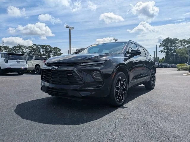 Used 2023 Black Chevrolet RS image 7
