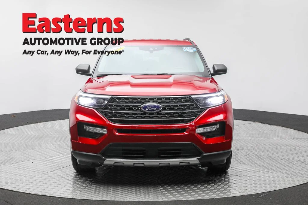 Used 2023 Red Ford XLT image 2