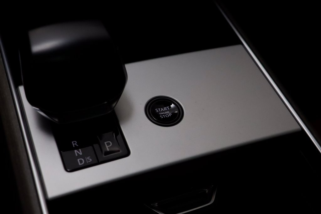 New 2026 Borasco Grey LAND ROVER SV Signature Suite image 17