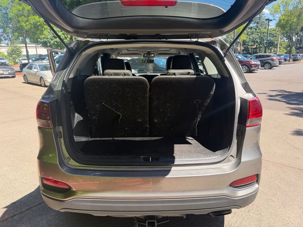 Used 2019 Titanium Silver Kia LX image 17