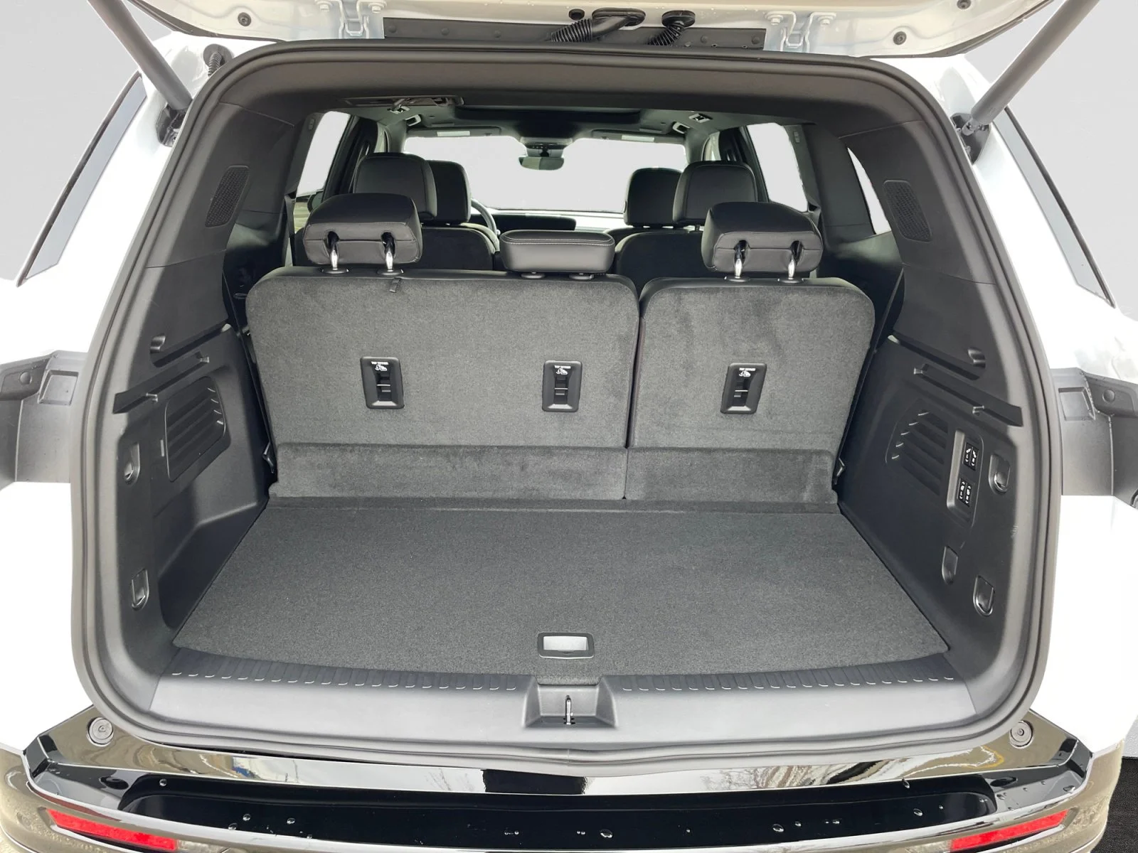 New 2026 Summit White Buick Sport Touring AWD image 10