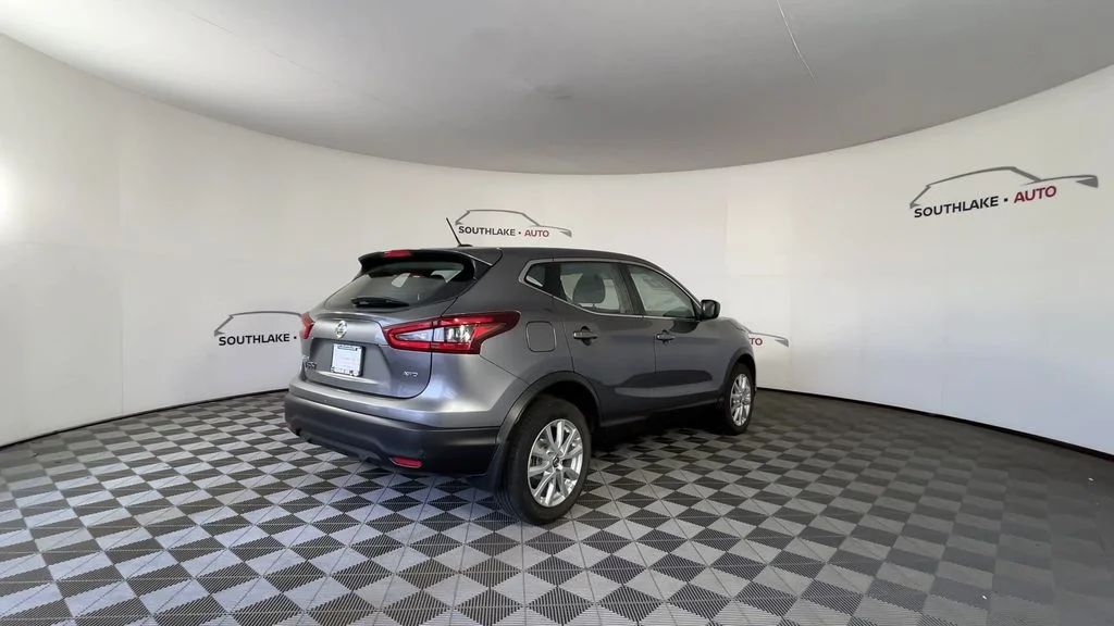 Used 2022 Gray Nissan S image 12