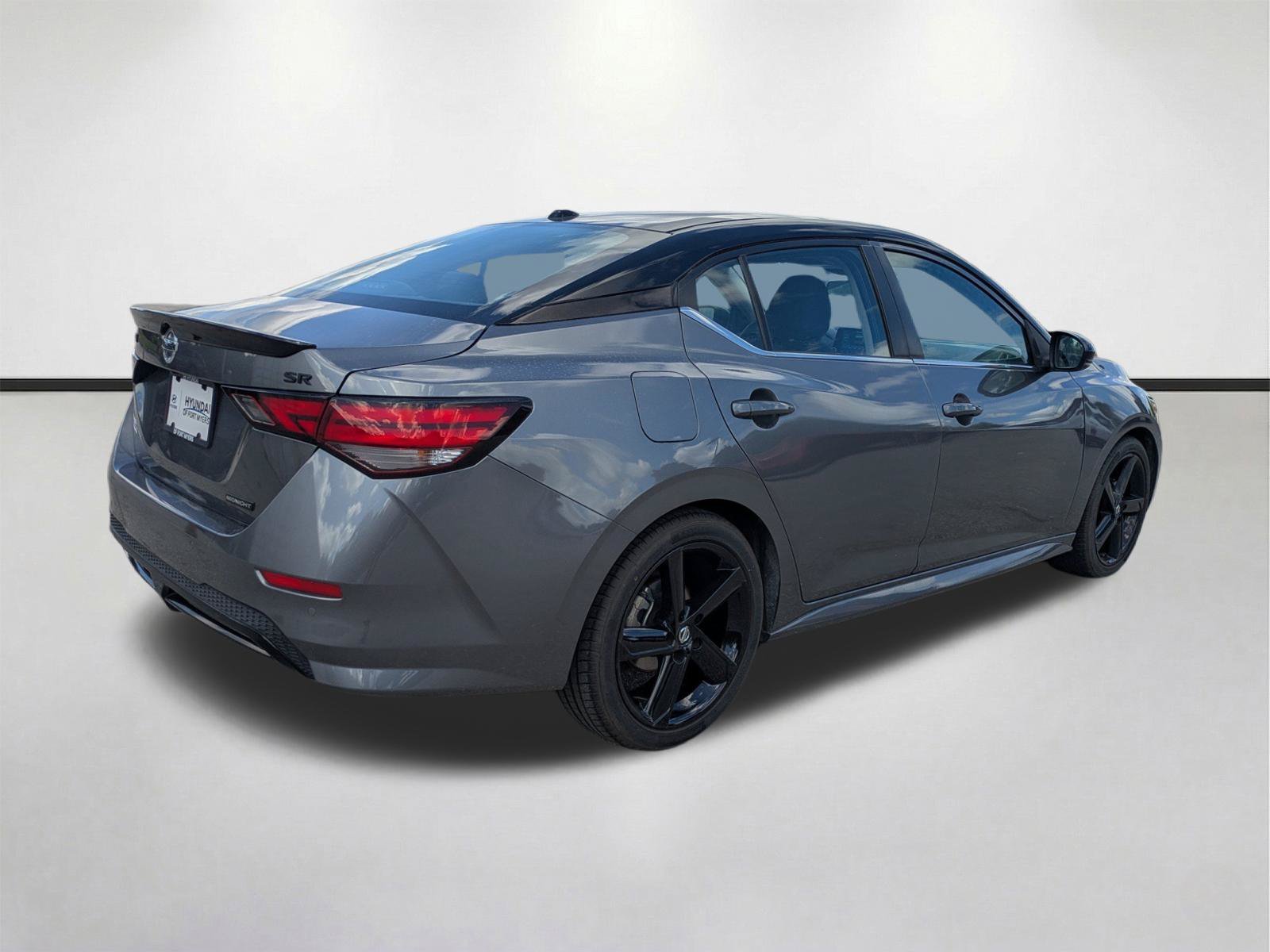 Used 2023 Gun Metallic/Super Black Nissan SR image 5