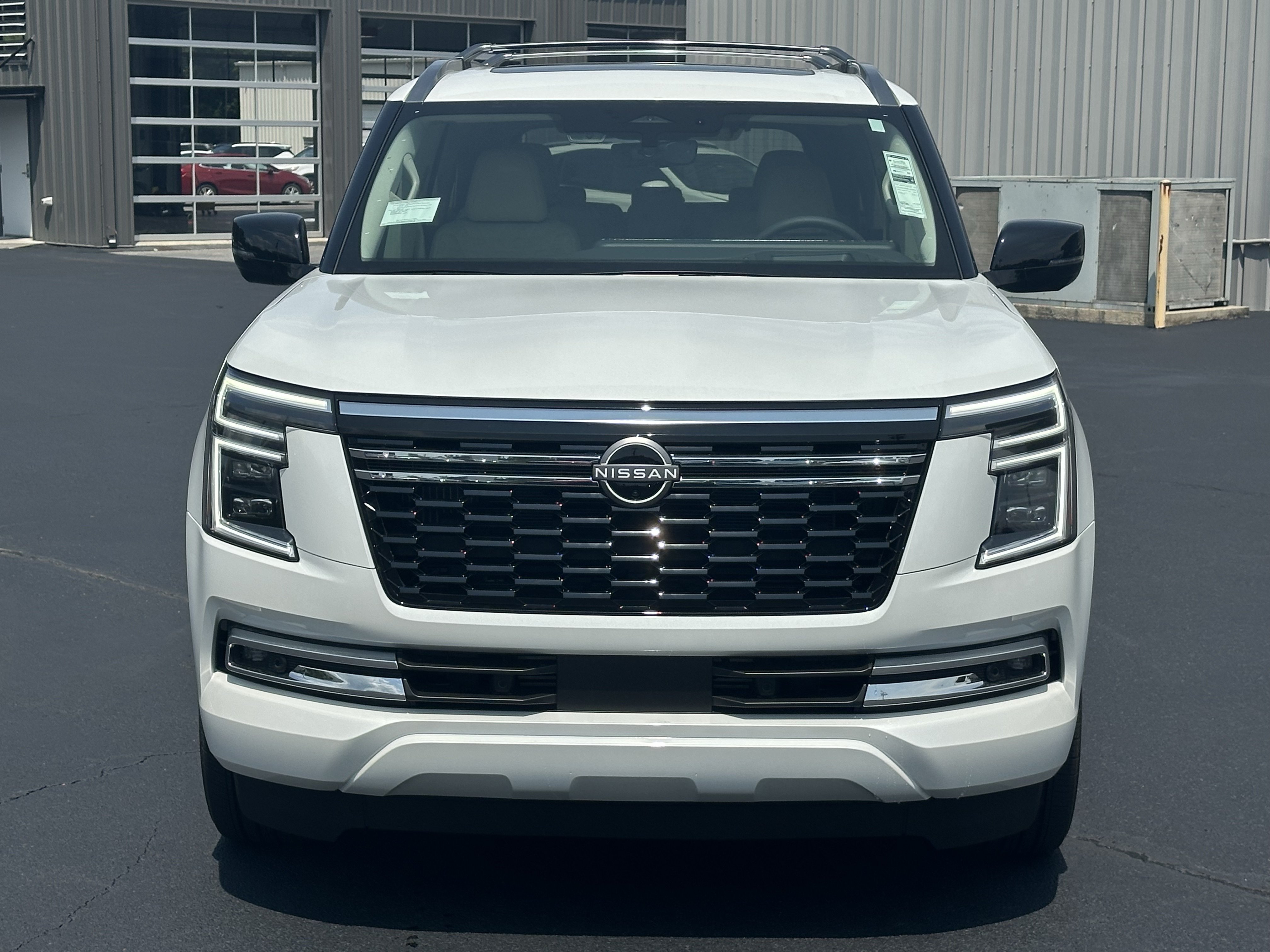 New 2026 Everest White Pearl Tricoat Nissan Platinum Reserve image 3