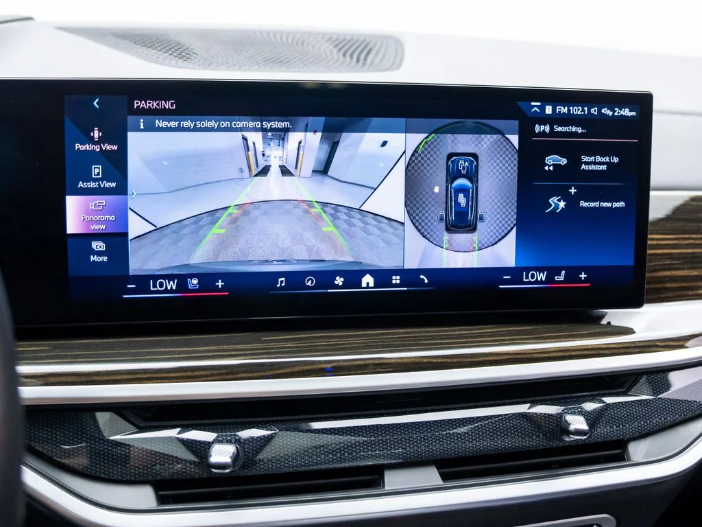 Used 2024 Black BMW xDrive50e image 28