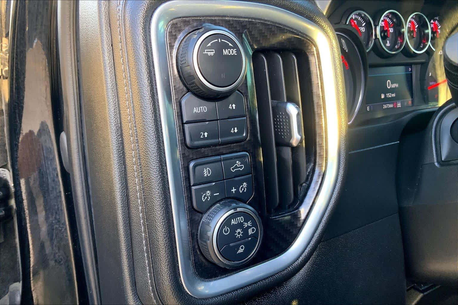 Used 2021 Black Chevrolet RST image 33
