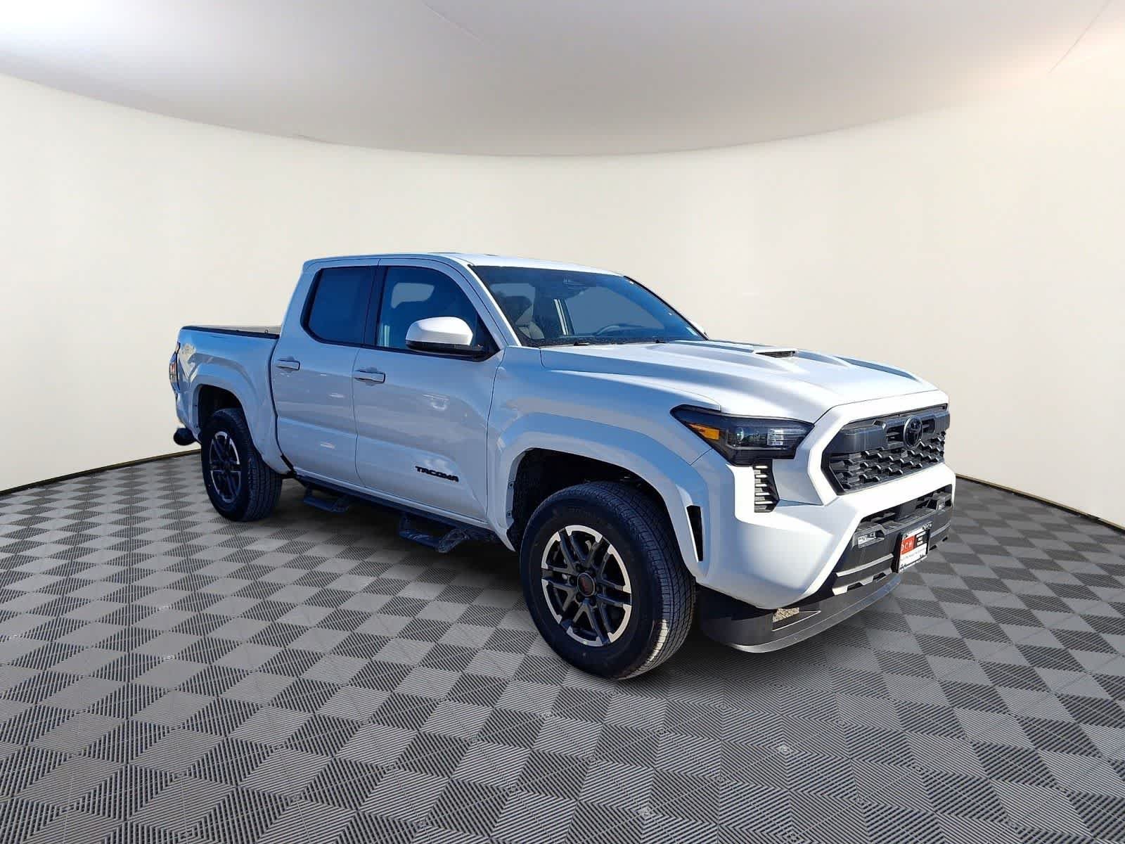 2026 Toyota Tacoma TRD Sport - Photo 3