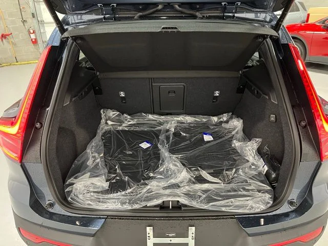 2026 Volvo XC40 Ultra - Photo 15