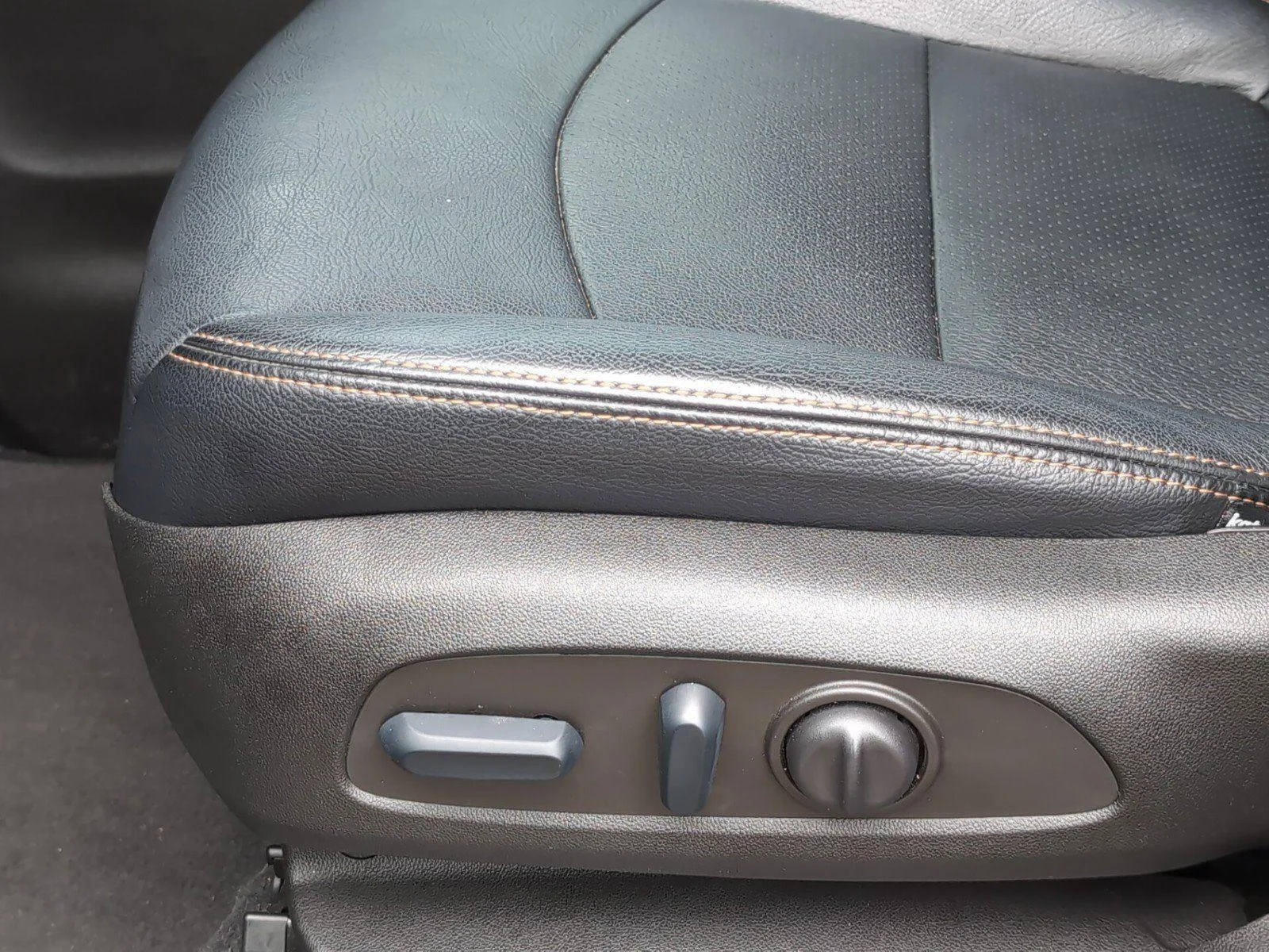 Used 2022 Iron Gray Metallic Chevrolet LT image 13