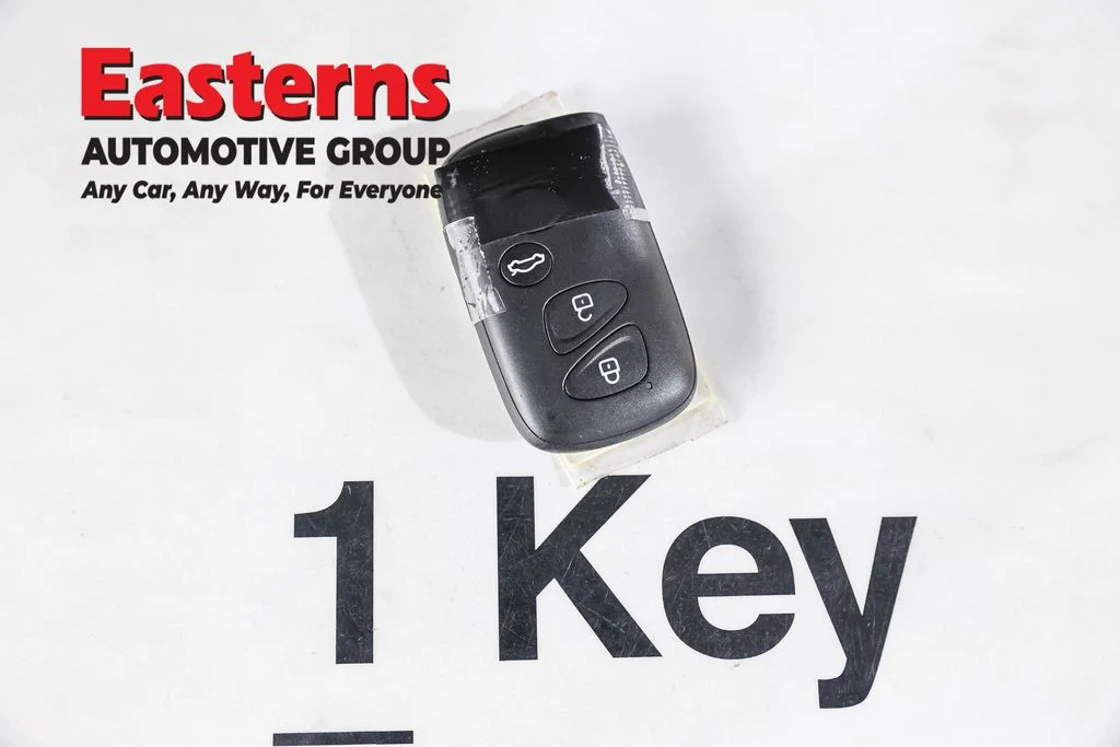 Used 2019 Black Toyota XLE image 27