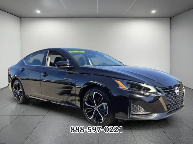 Used 2025 Super Black NISSAN 2.5 SR image 7