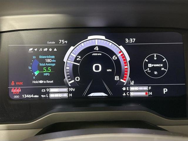 Certified Used 2025 WIND CHILL PEARL Toyota  image 20