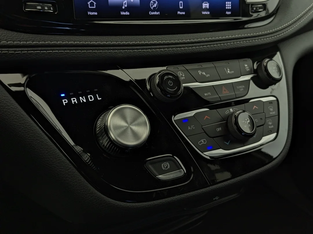 New 2026 Black Chrysler Select - - AWD - 3.6L Pentastar VVT V6 - S Appearance Pkg w/ 20 Whls & More! image 19