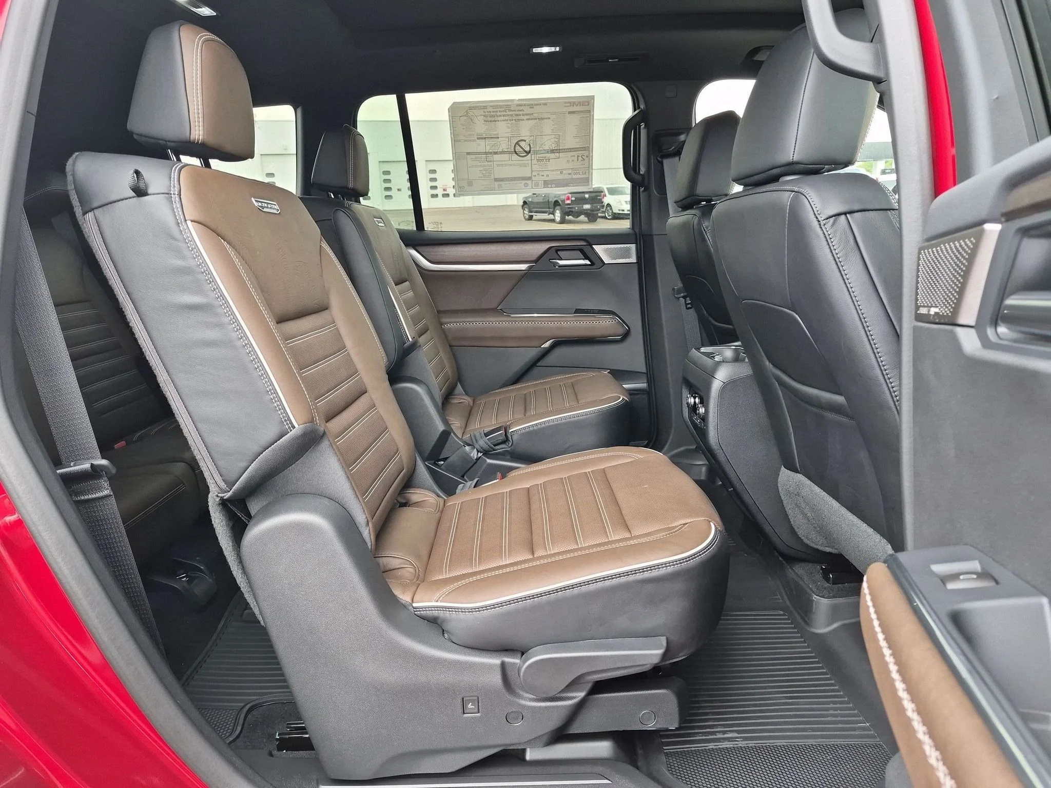 2027 GMC Acadia Denali Ultimate - Photo 22