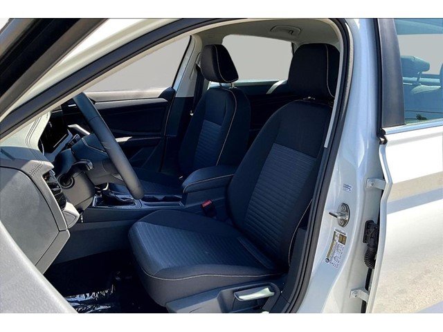 New 2026 Pure White Volkswagen 1.5T S image 21