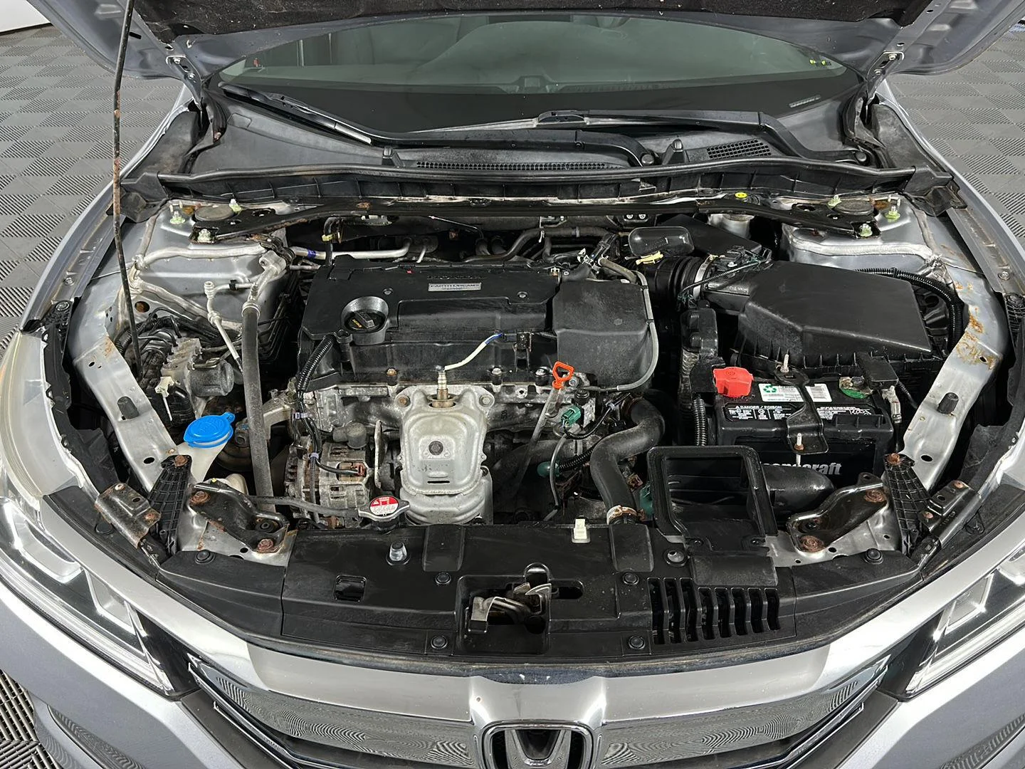 Used 2017 Lunar Silver Metallic Honda EX image 2