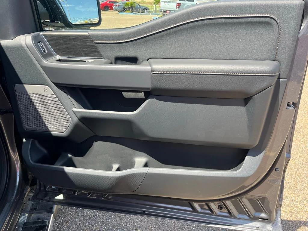 2025 Ford F-150 Lariat - Photo 21