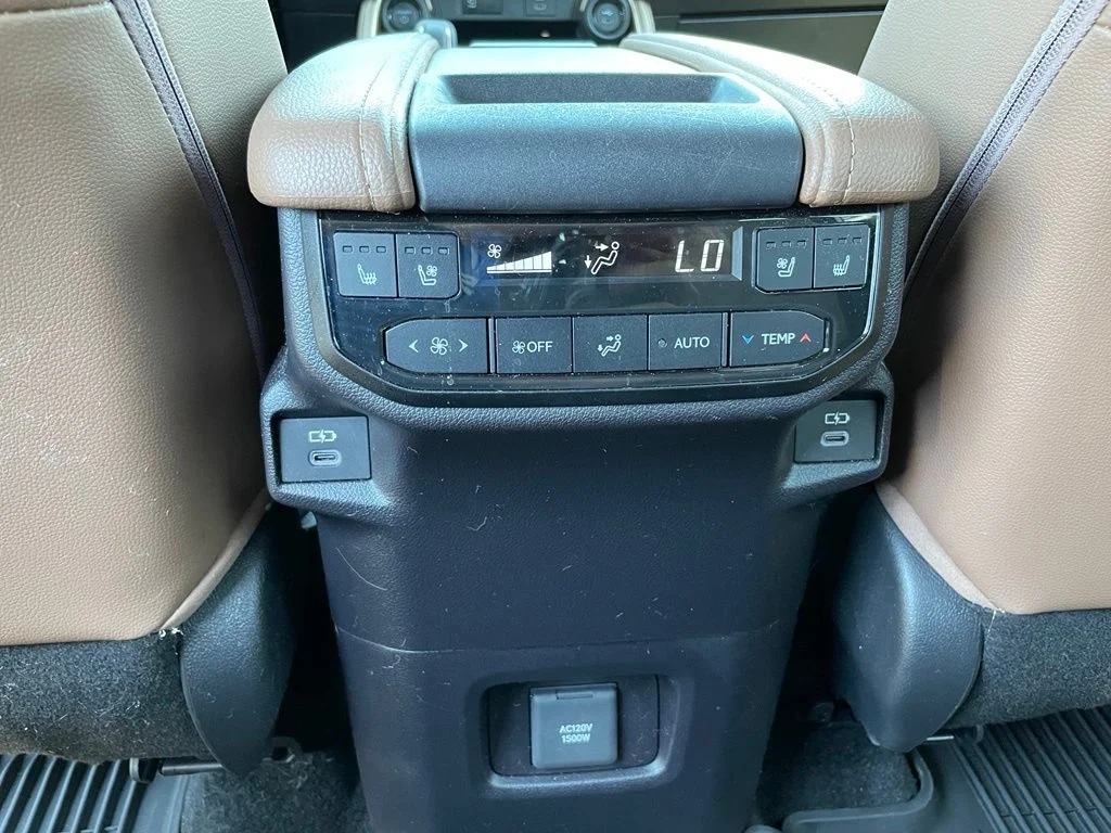 Used 2025 White Toyota MAX Platinum image 47