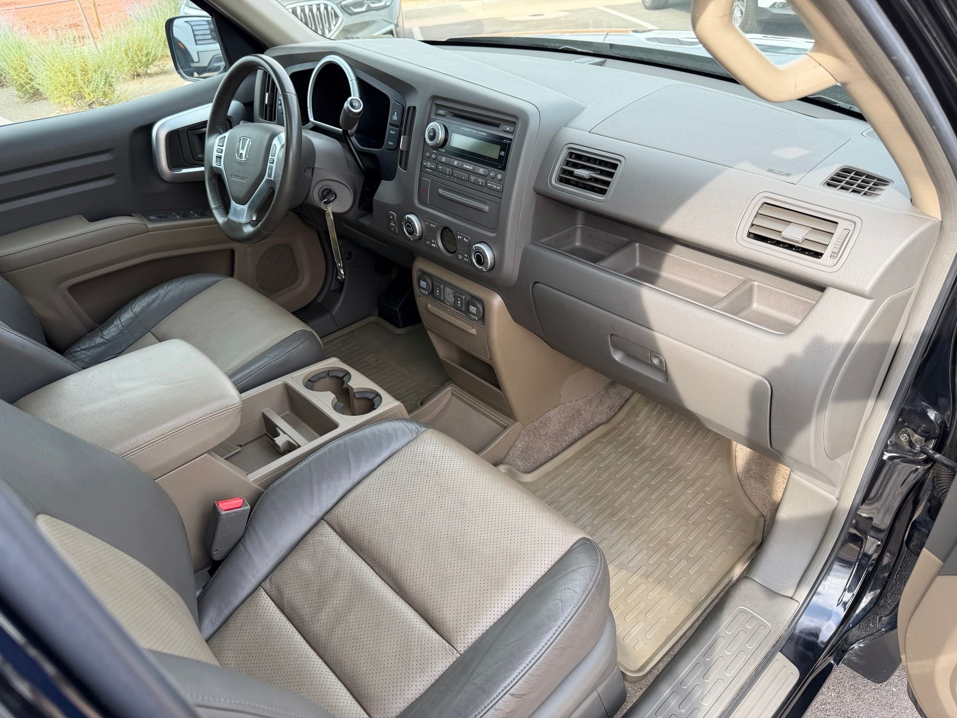 Used 2006 Black Honda RTL image 52