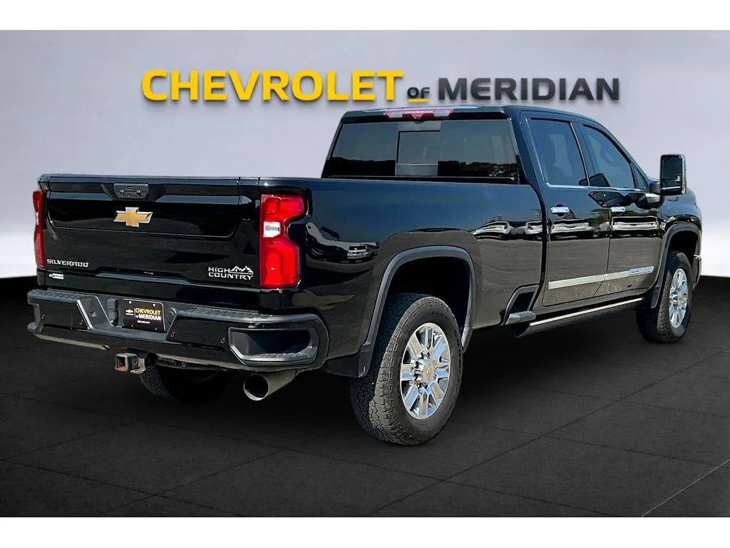 Used 2024 Black Chevrolet High Country image 10