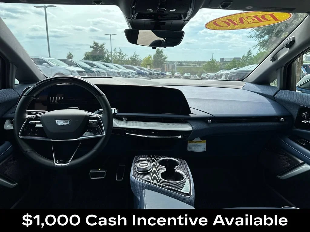 2025 Cadillac OPTIQ Luxury 2 - Photo 35