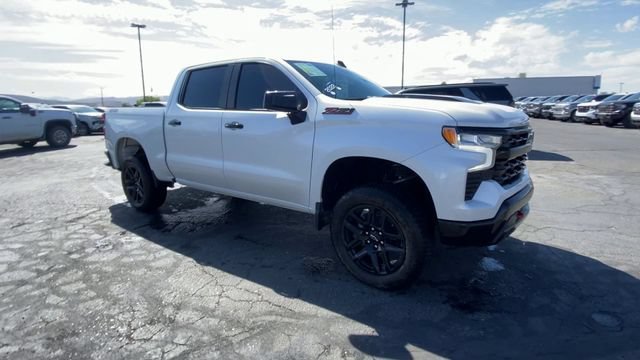 Used 2022 IRIDESCENT PEARL TRICOAT Chevrolet LT Trail Boss image 2