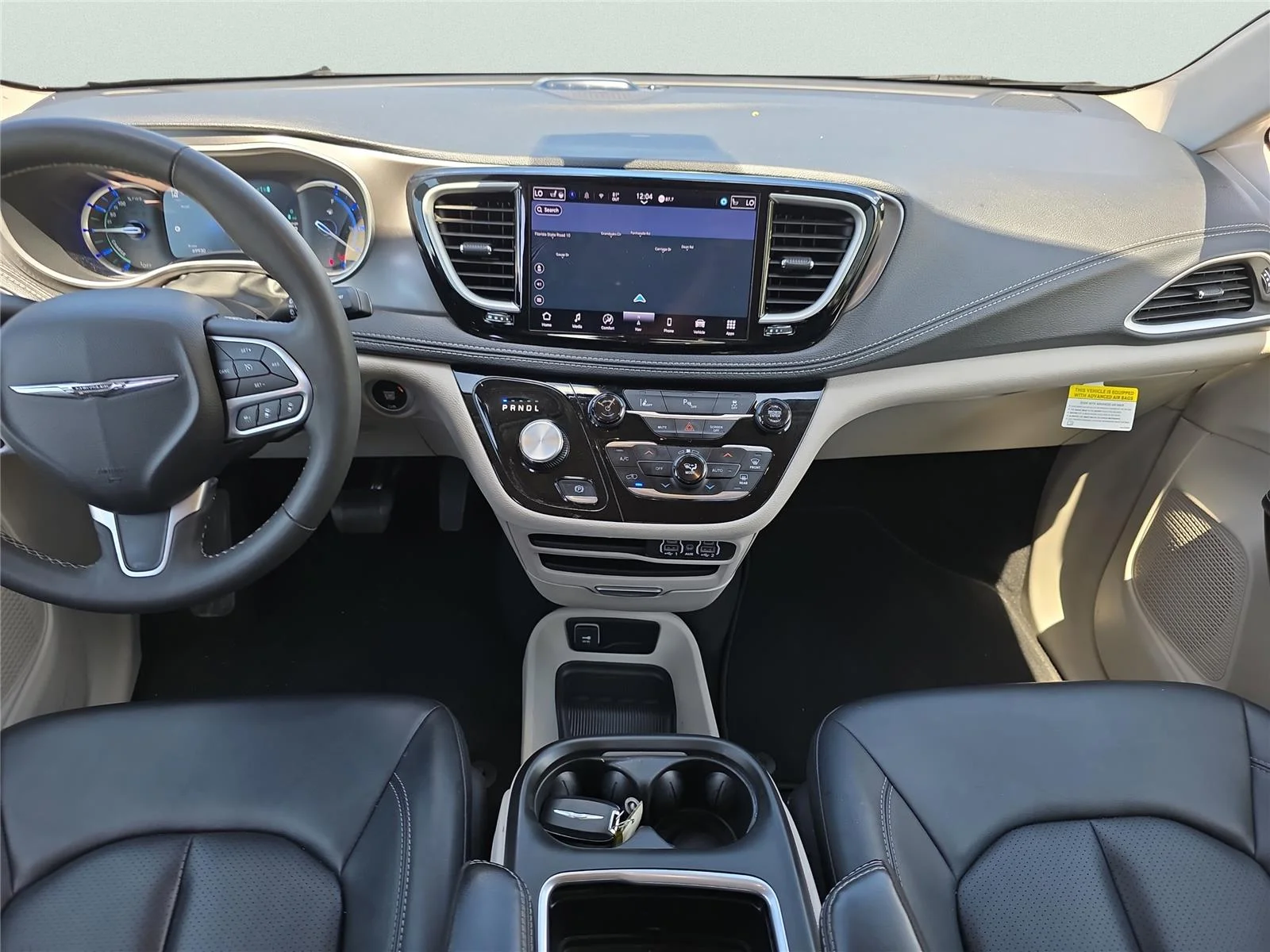Used 2024 Black Chrysler Hybrid Select image 39