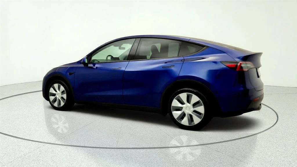 Used 2023 Deep Blue Metallic Tesla Long Range AWD w/ Acceleration Boost image 7
