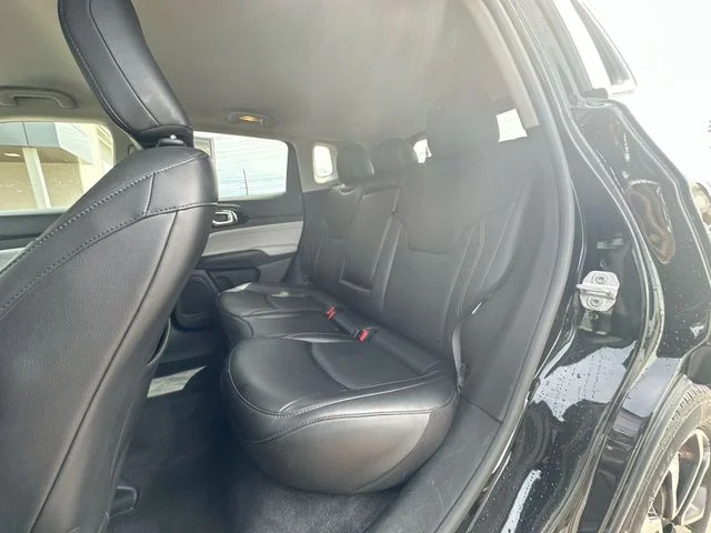 Used 2022 Black Jeep Limited image 23